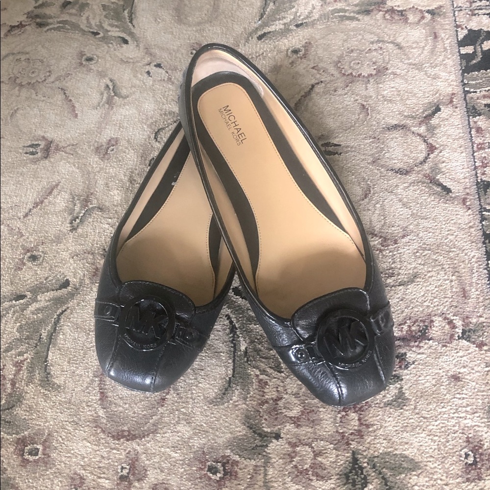Michael Kors Lillie Leather Flat
